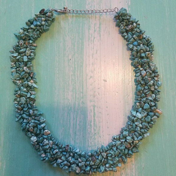Jewelry - 👠Chunky stone turquoise necklace